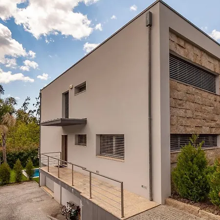 Villa Moradia De Sonho C/ Piscina E Jardim Paradisiaco