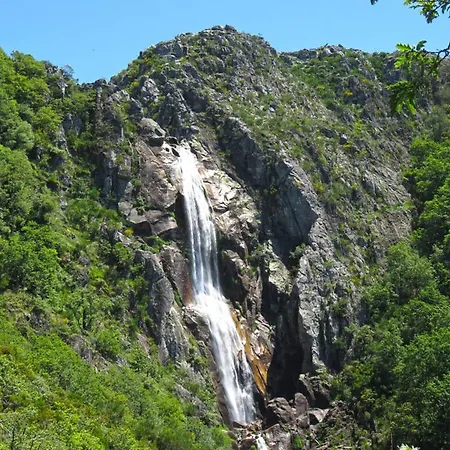 Moradia De Sonho C/ Piscina E Jardim Paradisiaco